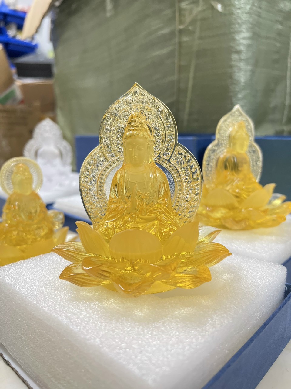 Phật Mẹ Quan Âm Đá Lưu Ly Ngự Đài Sen , Tượng Phật Di Lặc Pha Lê Cao Cấp Để Taplo Ô tô, Bàn Làm Việc - Ảnh 11